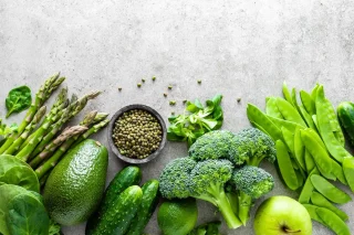 Welche Lebensmittel sind besonders basisch und welche sollten vermieden werden?