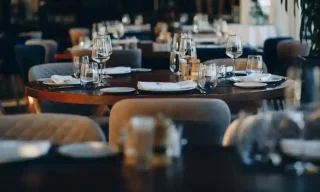 Wie Sie das perfekte Restaurant für Essen, Trinken in Ihrer Nähe finden