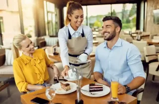 Wie man die richtige Gaststätte für ein entspanntes Essen auswählt