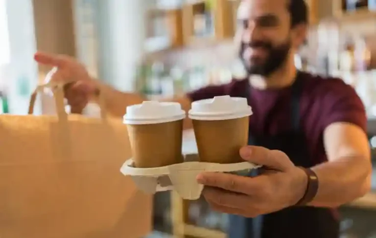Von der Bohne bis zur Tasse: Wie ein Kaffee Lieferdienst Ihnen hochwertigen Kaffee liefert